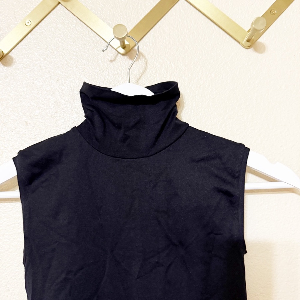 Commando Black Turtleneck Sleeveless Stretchy One… - image 5